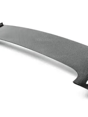 Zadní křídlo s výřezem na brzdové světlo Seibon Carbon STI-Style pro Subaru WRX/ WRX STI (GE/GHE/GRA/GRB/GRF) 4-dvéř./5-dvéř. Hatchback r.v. 2008 - 2014 Pouze Dnes