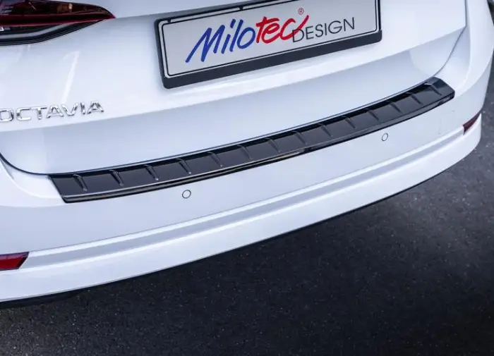 Aktuální Milotec práh pátých dveří s výstupky pro Škoda Octavia IV Combi od r.v. 2019, černý lesklý