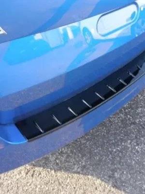 Zlevněný Milotec práh pátých dveří s výstupky pro Škoda Fabia III Combi vč. facelift a Scout, r.v. 2014-, černý lesklý