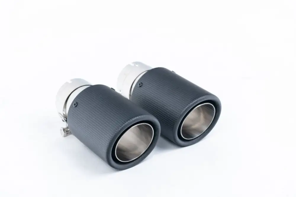 Super Cena Milltek Sport výfukový systém cat-back Race bez rezonátoru Dual Outlet pro BMW řada 3 F30 320i M Sport Sedan (facelift, mimo xDrive, bez OPF, motor B48) 2015-2019, GT-90 titanově modré koncovky, s M340i vložkou zadního nárazníku