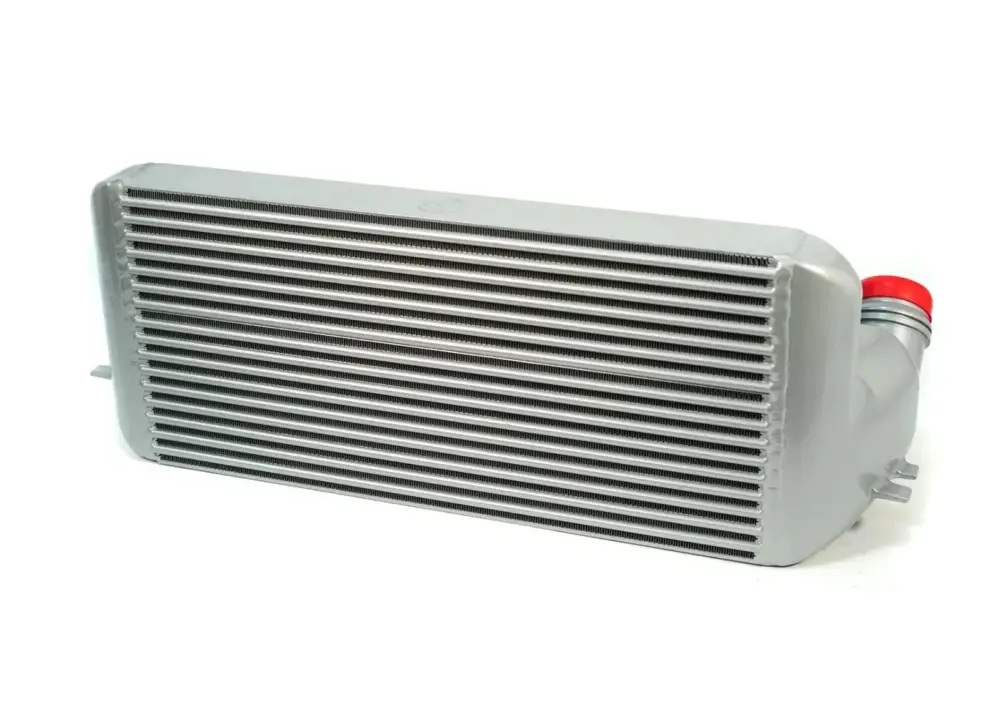 CSF stupňovitý intercooler pro BMW řada 2 F22/F23 M235i, barva přírodní hliník Vysoce Kvalitní